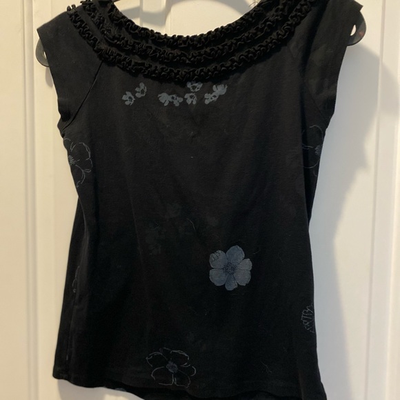 Pretty Tank Top - Picture 2 of 5